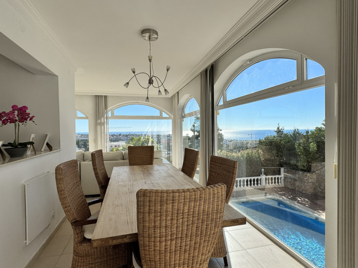 Villa for sale in El Chaparral