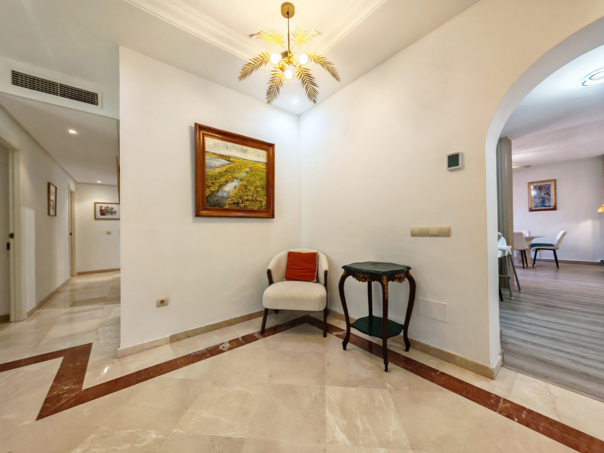 Apartment for sale in Elviria