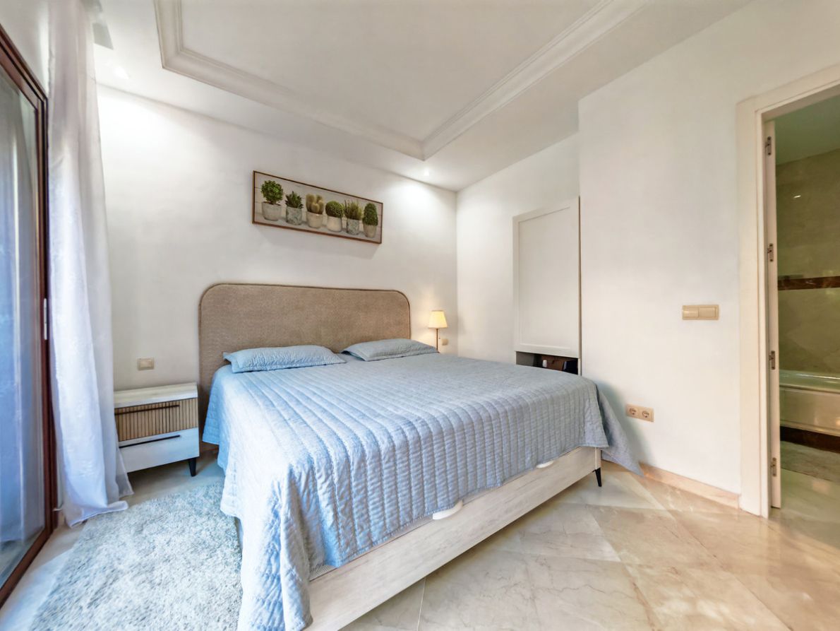 Apartment for sale in Elviria