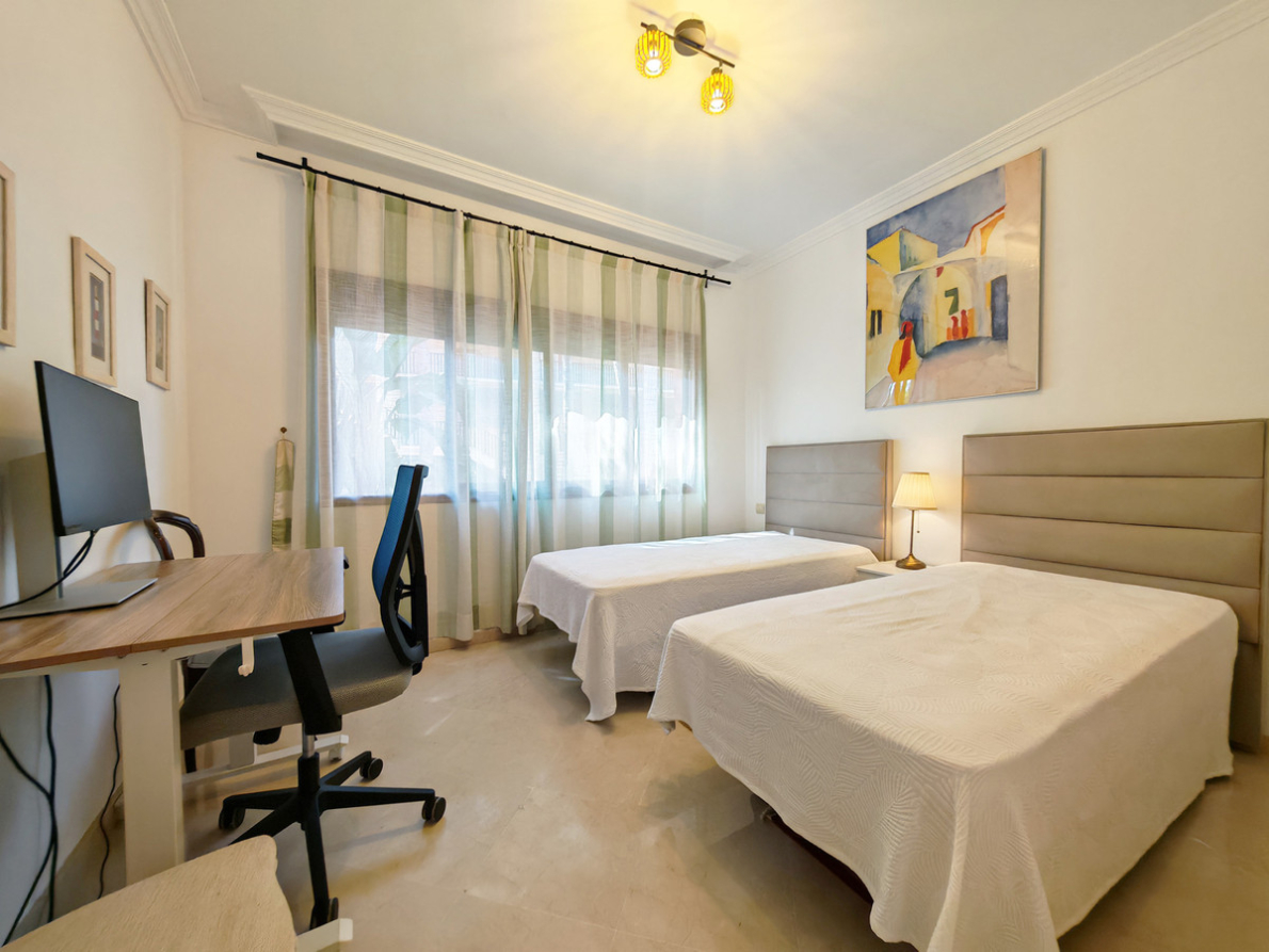 Apartment for sale in Elviria