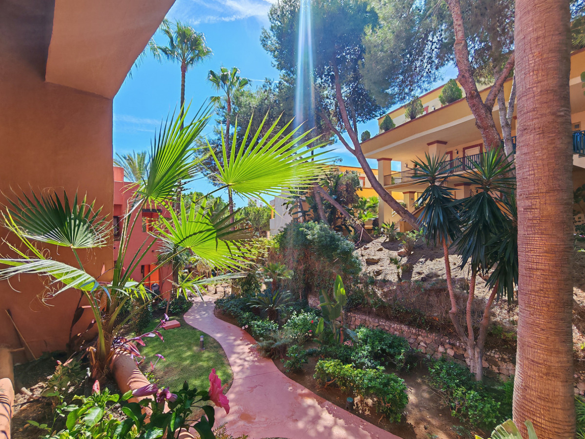 Apartment for sale in Elviria