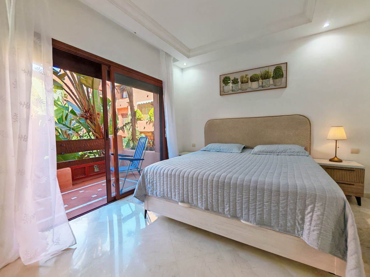 Apartment for sale in Elviria