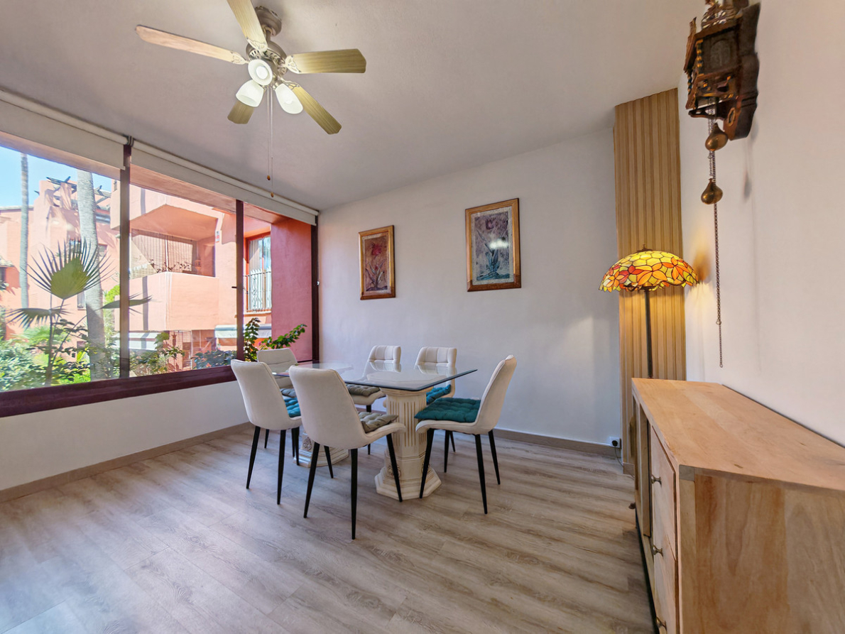 Apartment for sale in Elviria