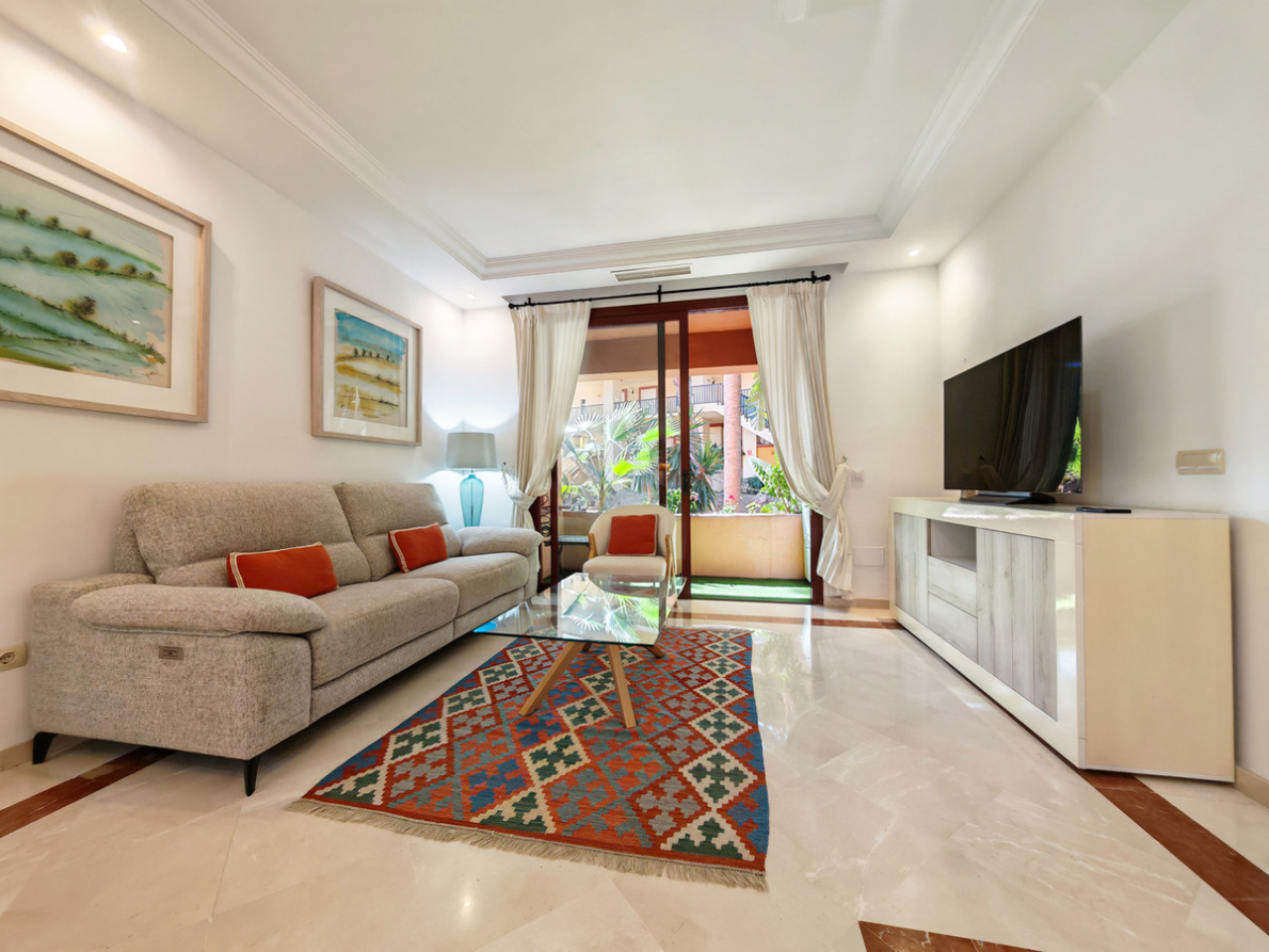 Apartment for sale in Elviria