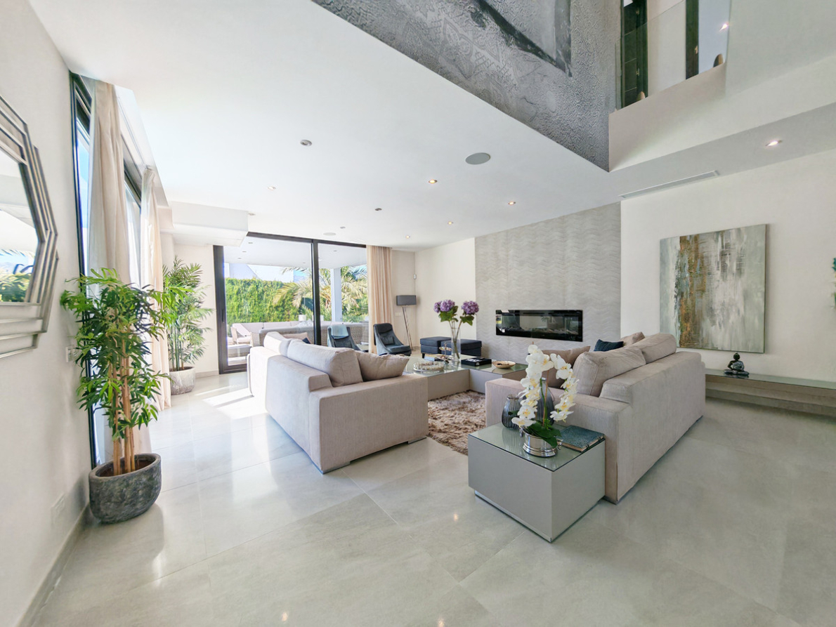 Villa for sale in El Rosario