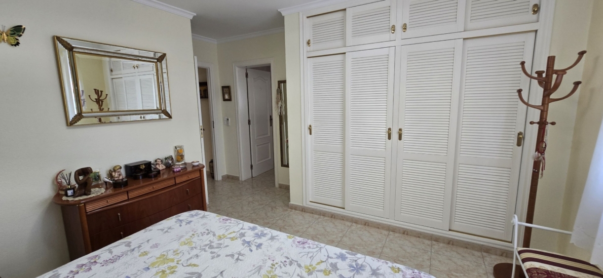Villa for sale in Orba
