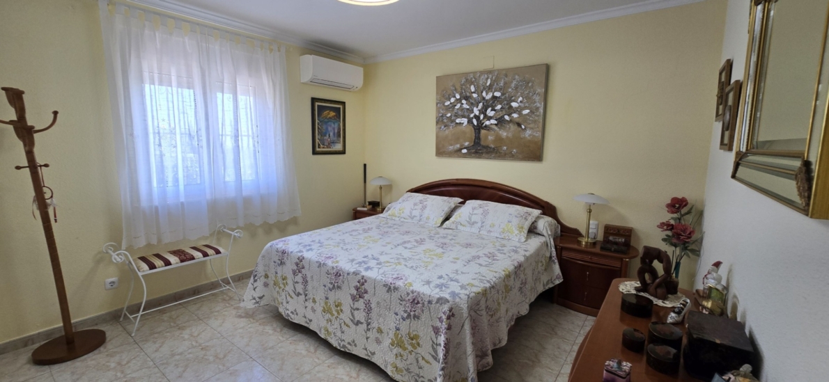 Villa for sale in Orba