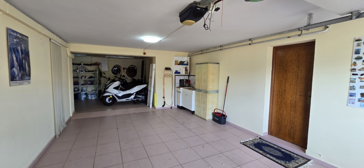 Villa for sale in Orba