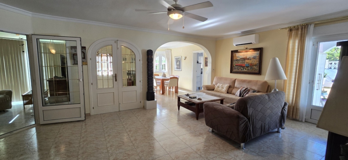 Villa for sale in Orba