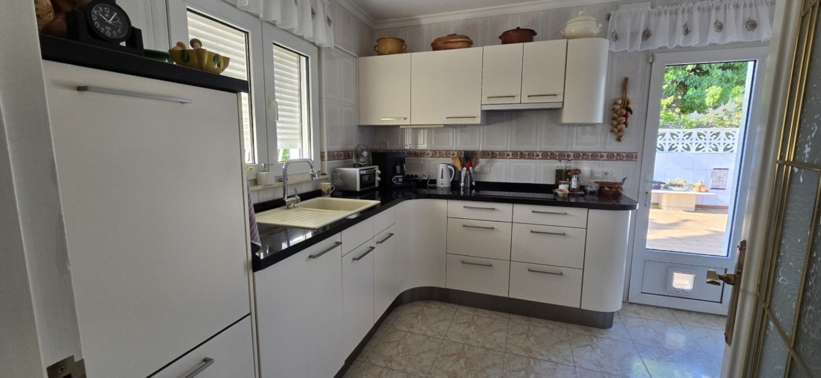 Villa for sale in Orba