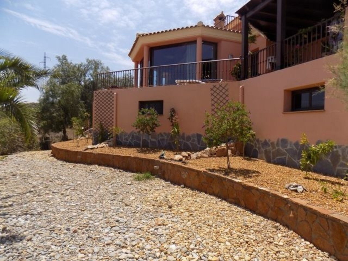 Villa for sale in Los Gallardos