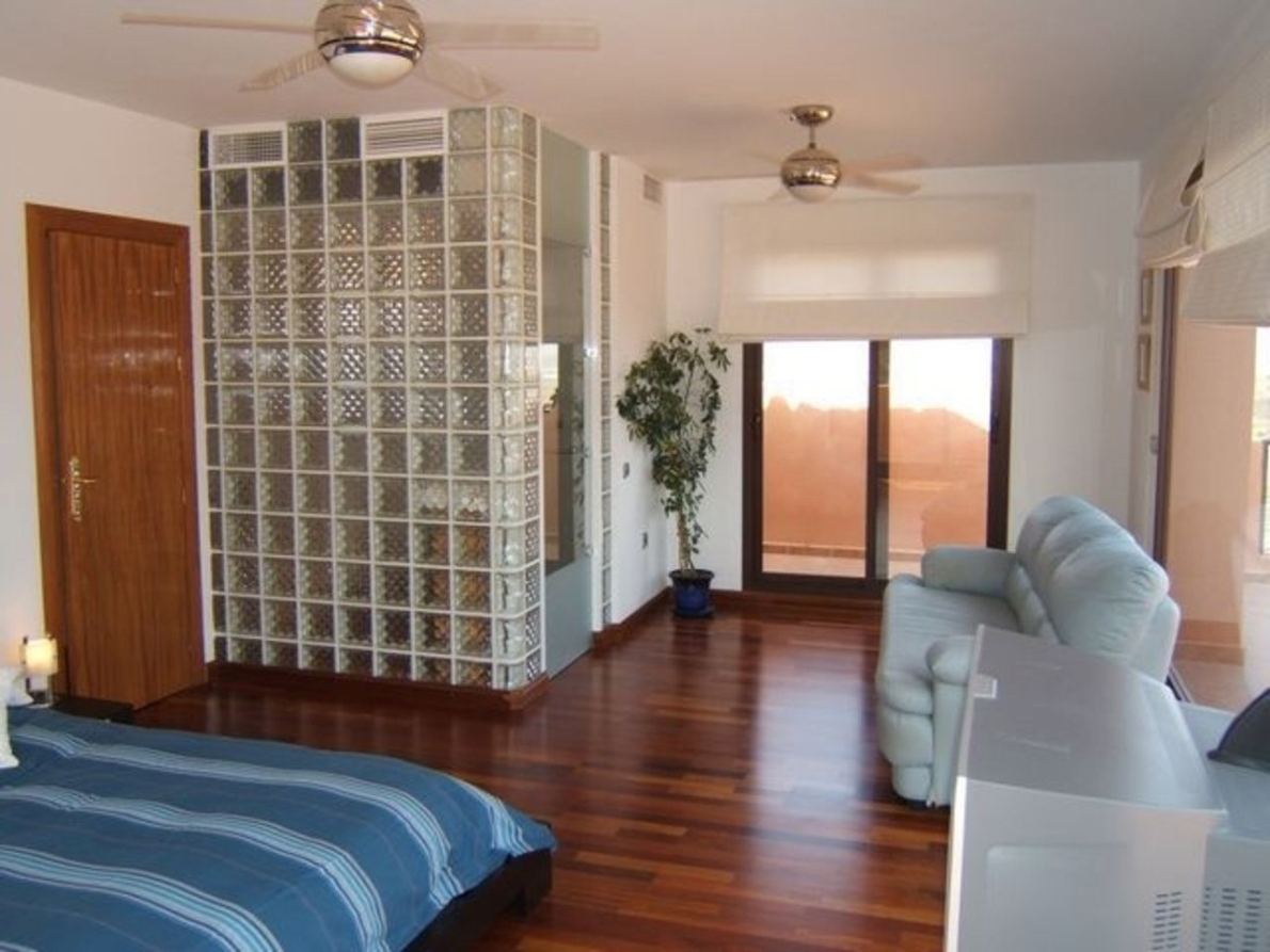 Villa for sale in Los Gallardos