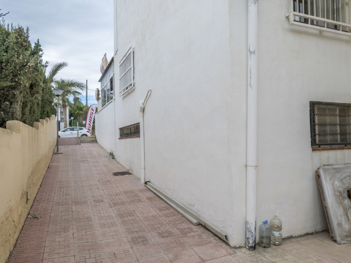 commercial property for sale in Garrucha