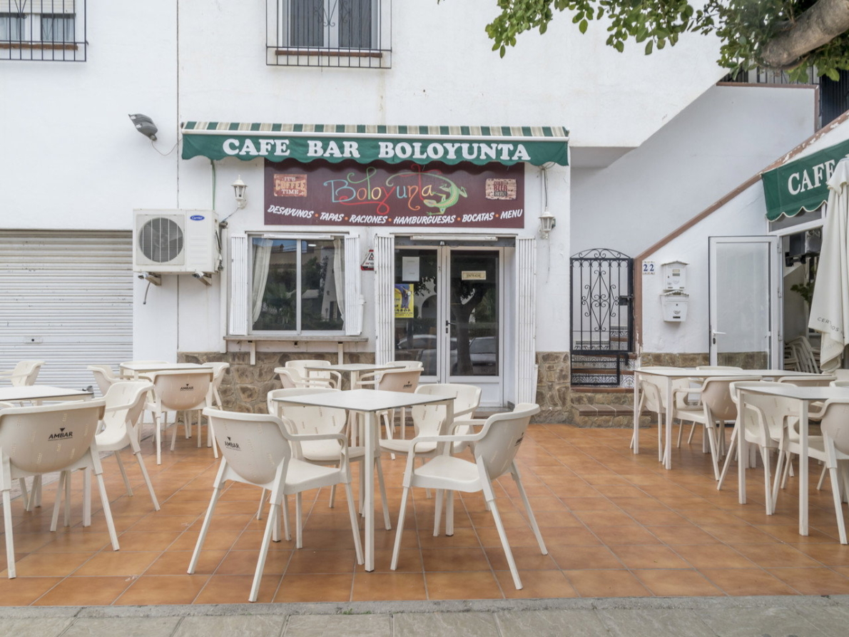commercial property for sale in Garrucha