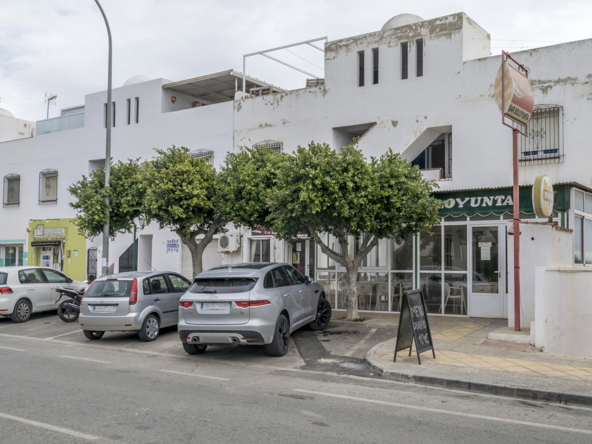 commercial property for sale in Garrucha