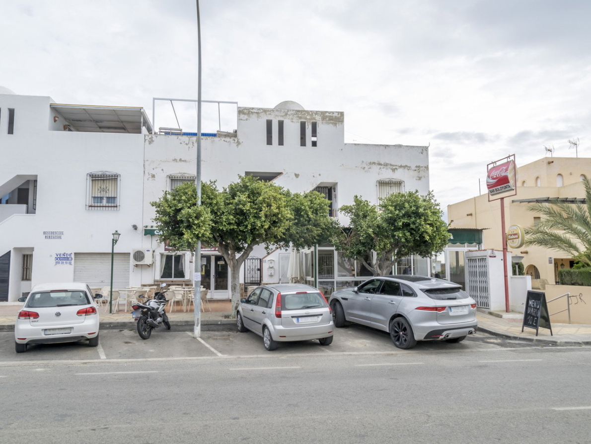 commercial property for sale in Garrucha