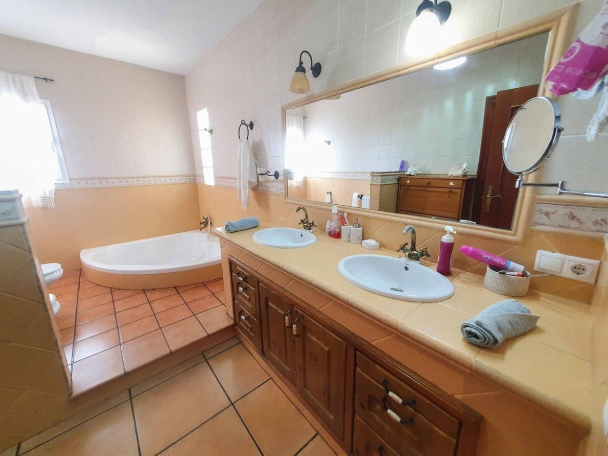 Villa for sale in Villaricos