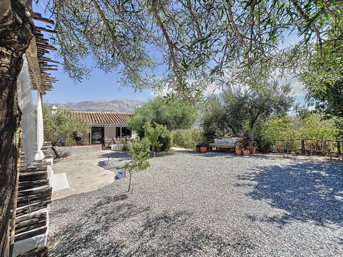 Villa for sale in Arenas
