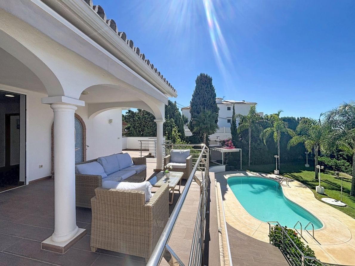 Villa for sale in Caleta de Vélez