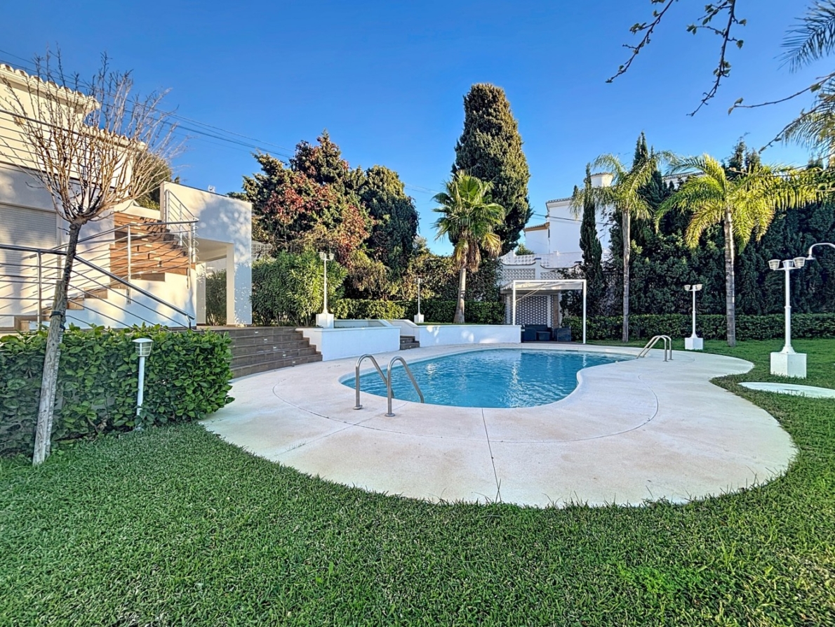 Villa for sale in Caleta de Vélez
