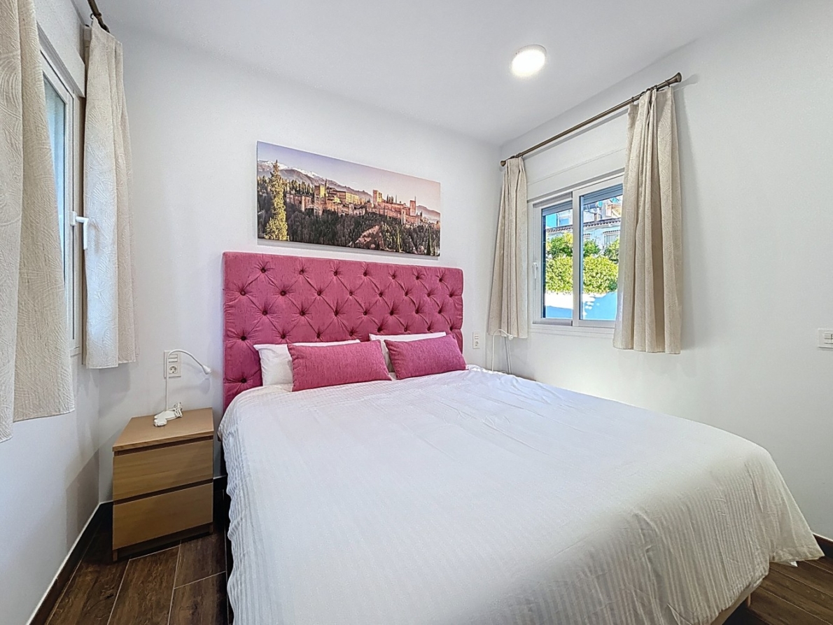 Villa for sale in Caleta de Vélez