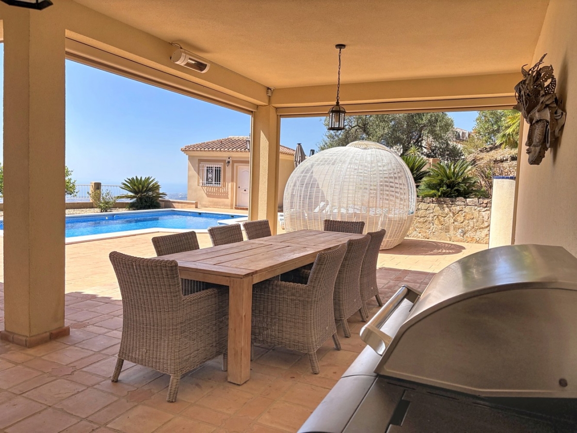 Villa for sale in Arenas