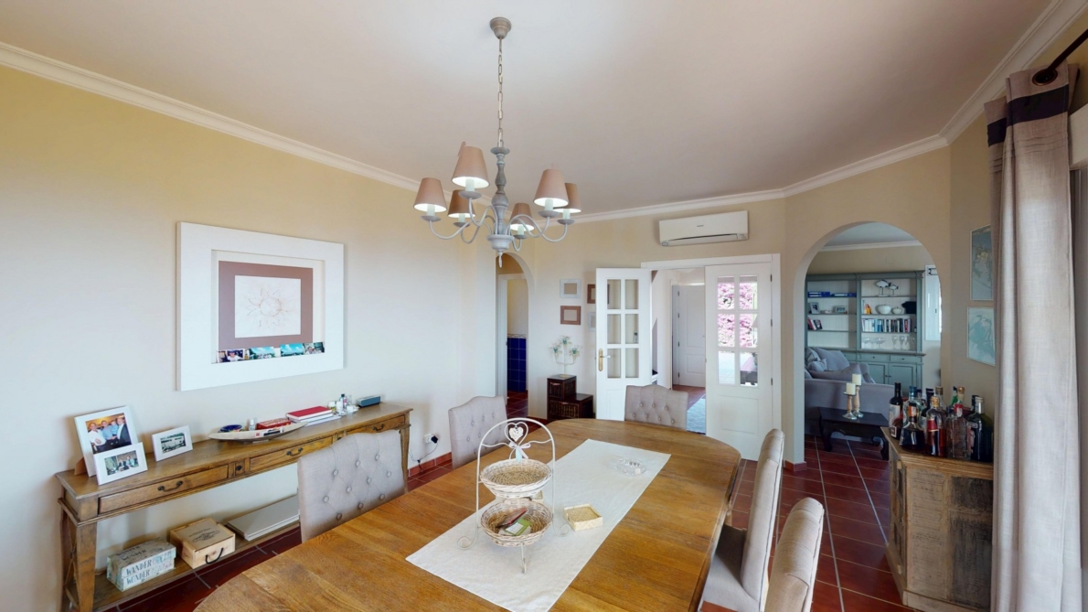 Villa for sale in Arenas