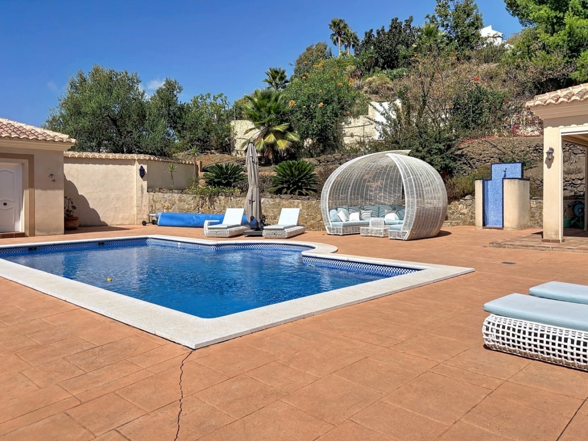 Villa for sale in Arenas
