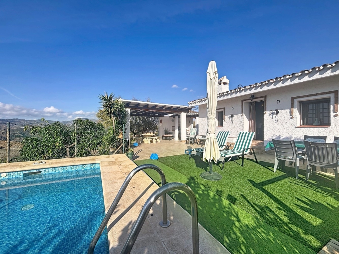 DP-26-6341-1 Villa for sale in Vélez-Málaga