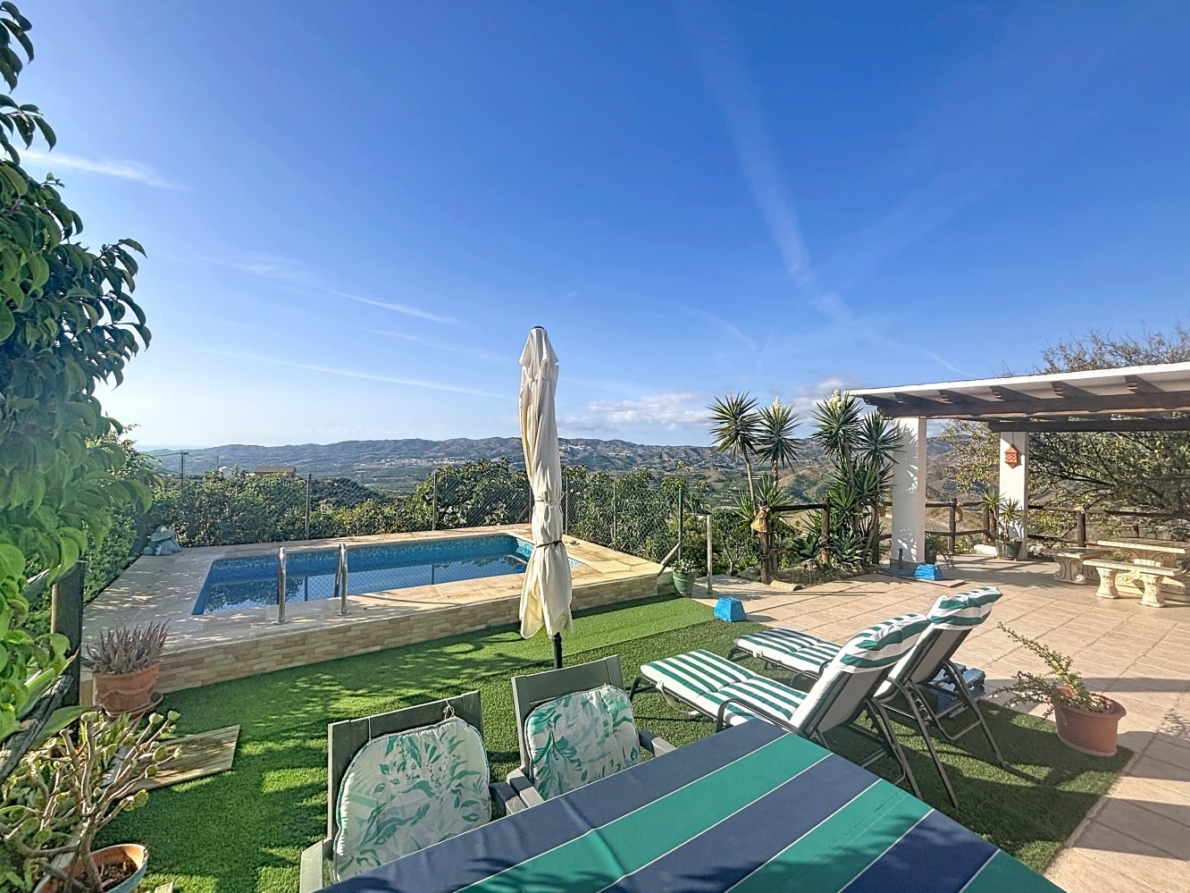 DP-26-6341-2 Villa for sale in Vélez-Málaga