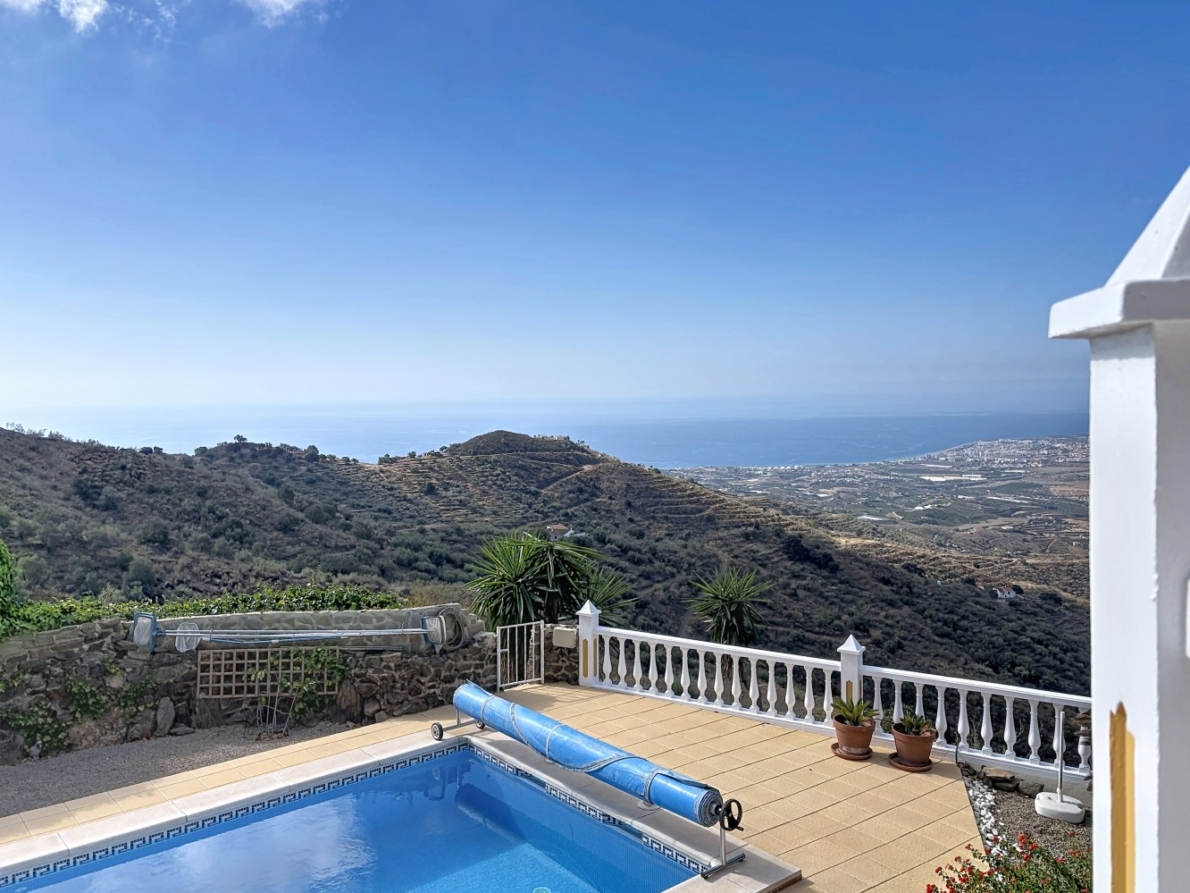 DP-26-6343-3 Villa for sale in Algarrobo
