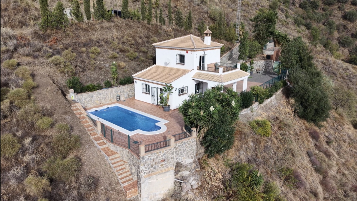 Villa for sale in Arenas
