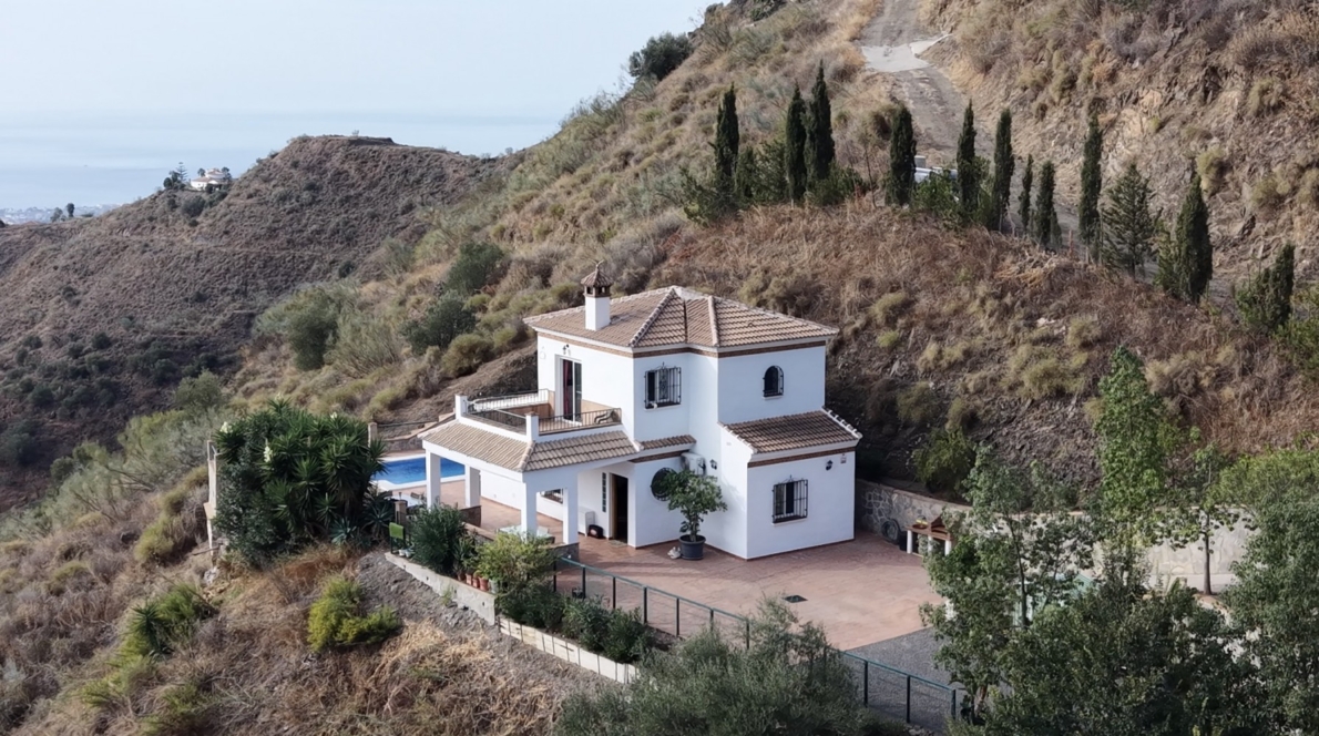 Villa for sale in Arenas