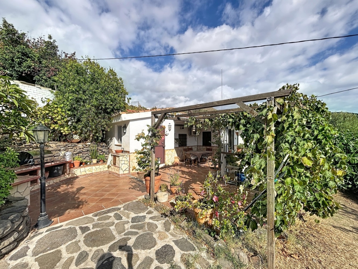 Finca for sale in Lagos