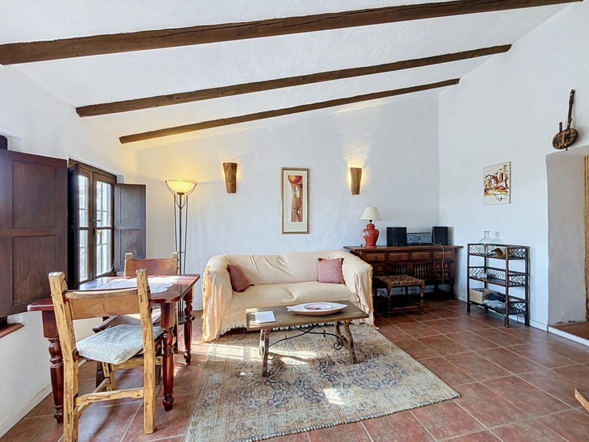 Finca for sale in Lagos