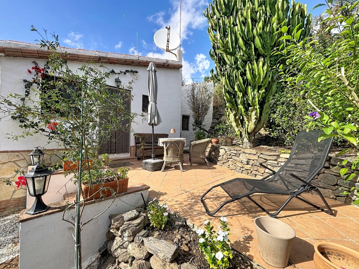 Finca for sale in Lagos