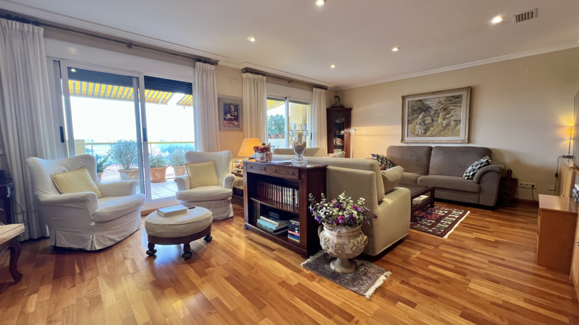 Penthouse for sale in Denia