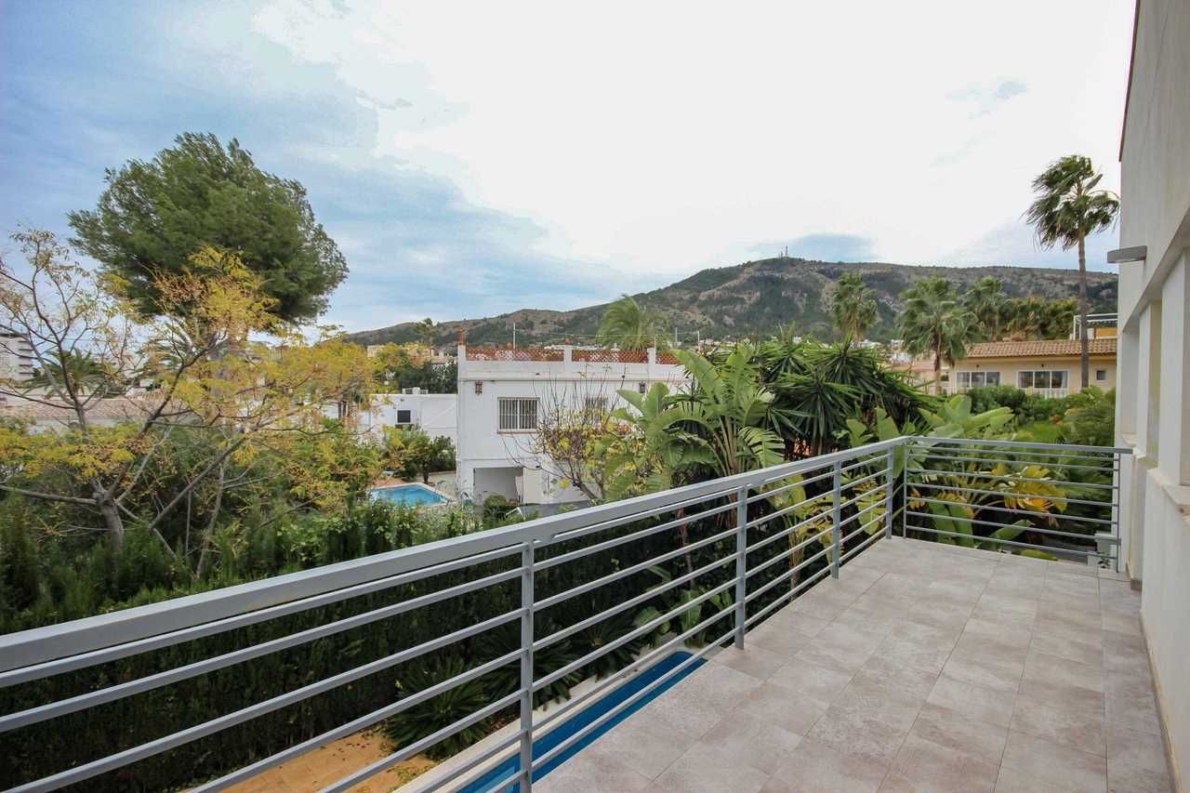 Villa for sale in Alfaz del Pi
