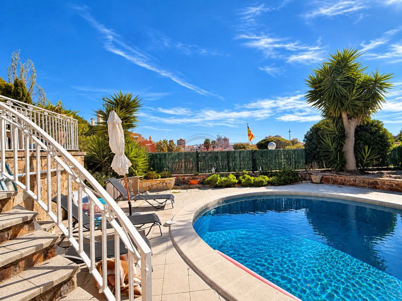 Villa for sale in Calonge