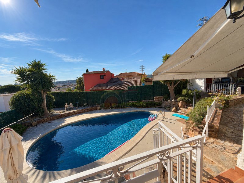 Villa for sale in Calonge