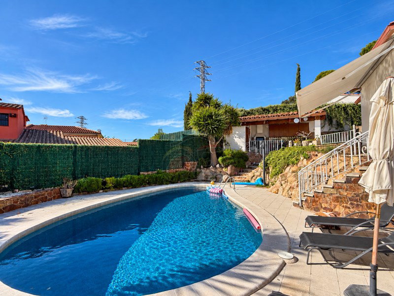 Villa for sale in Calonge