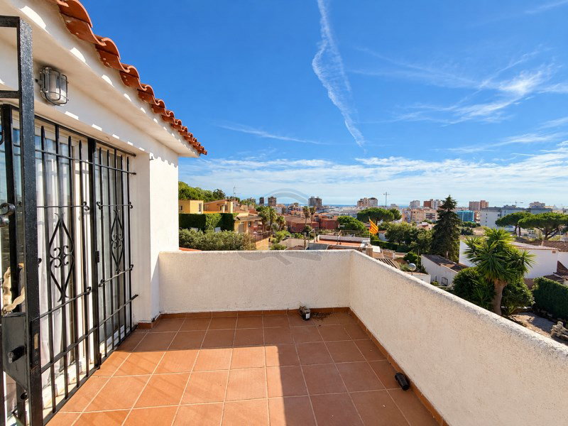 Villa for sale in Calonge