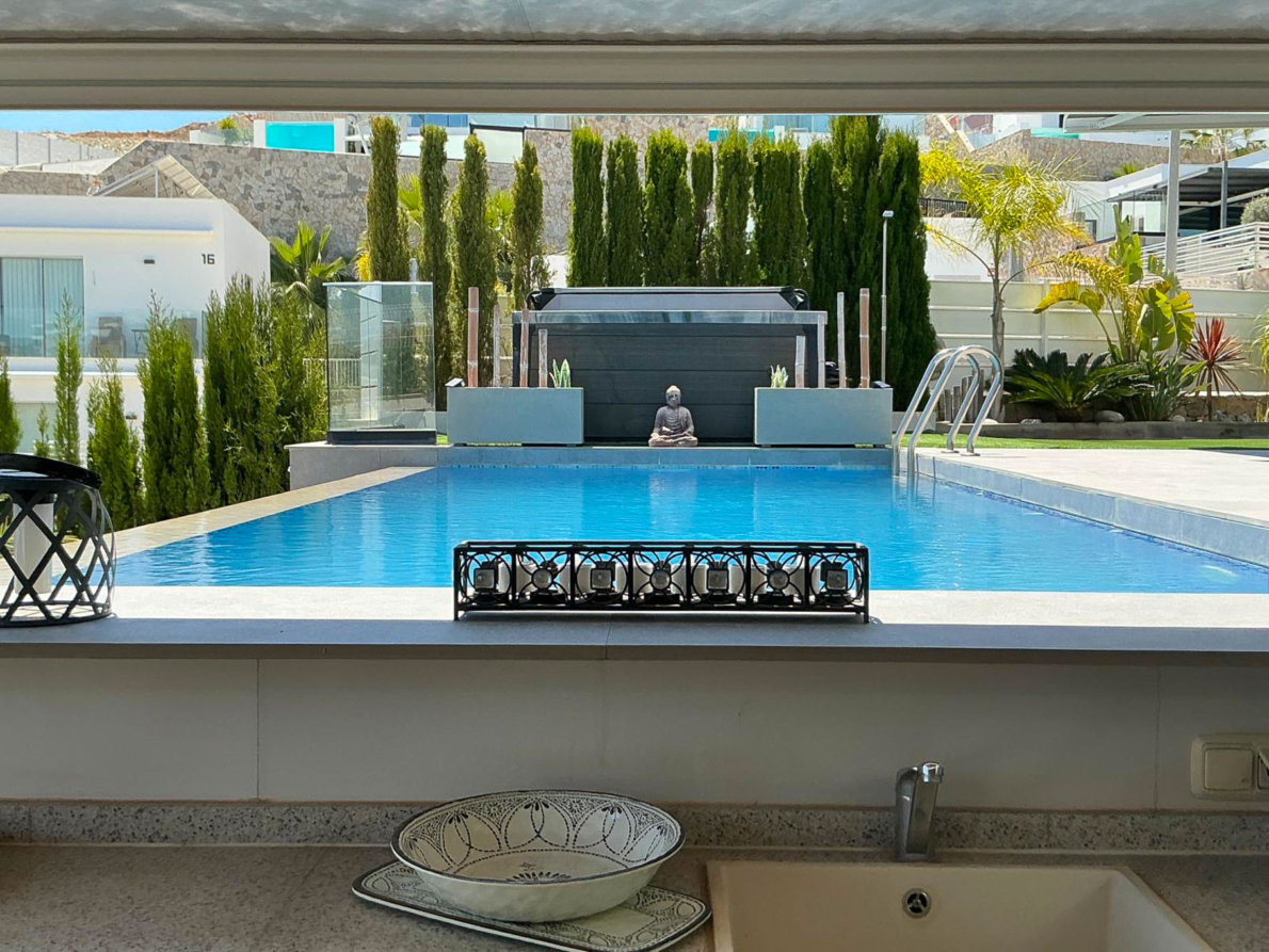 Villa for sale in Finestrat