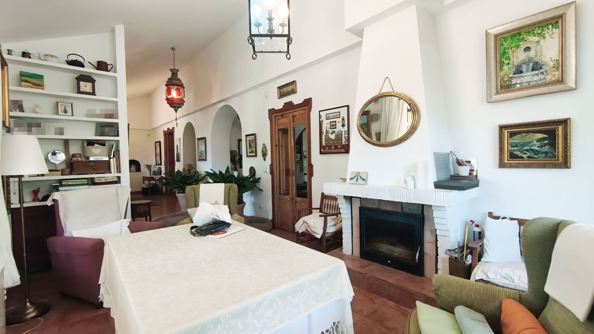 Finca for sale in Campanillas