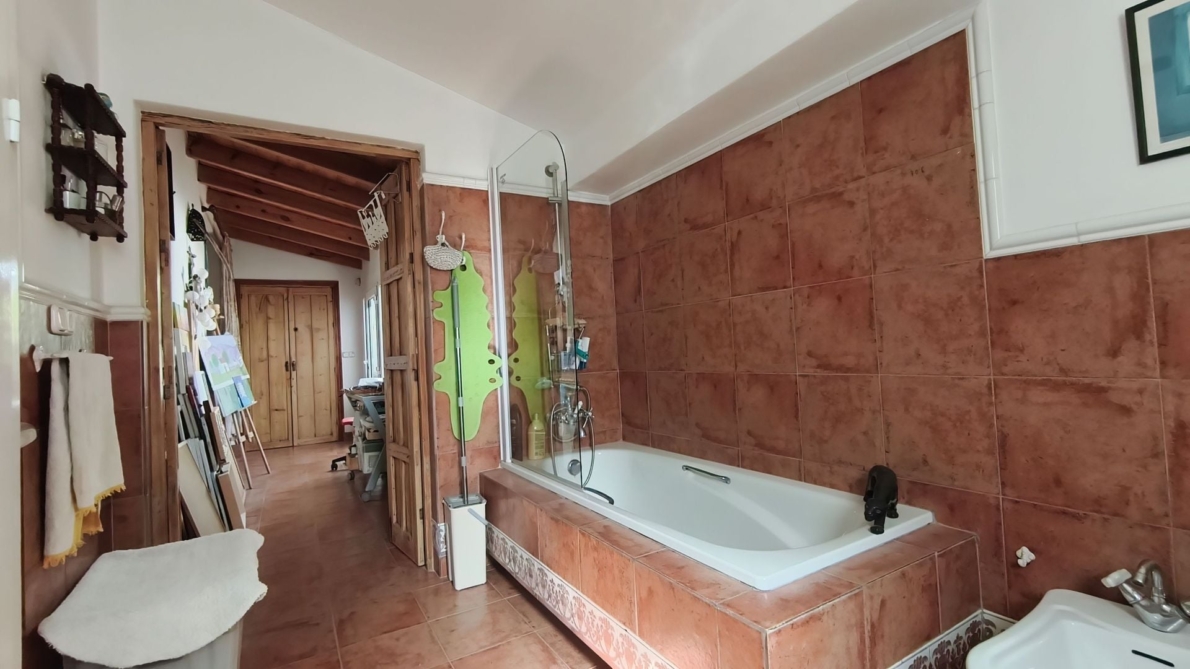 Finca for sale in Campanillas