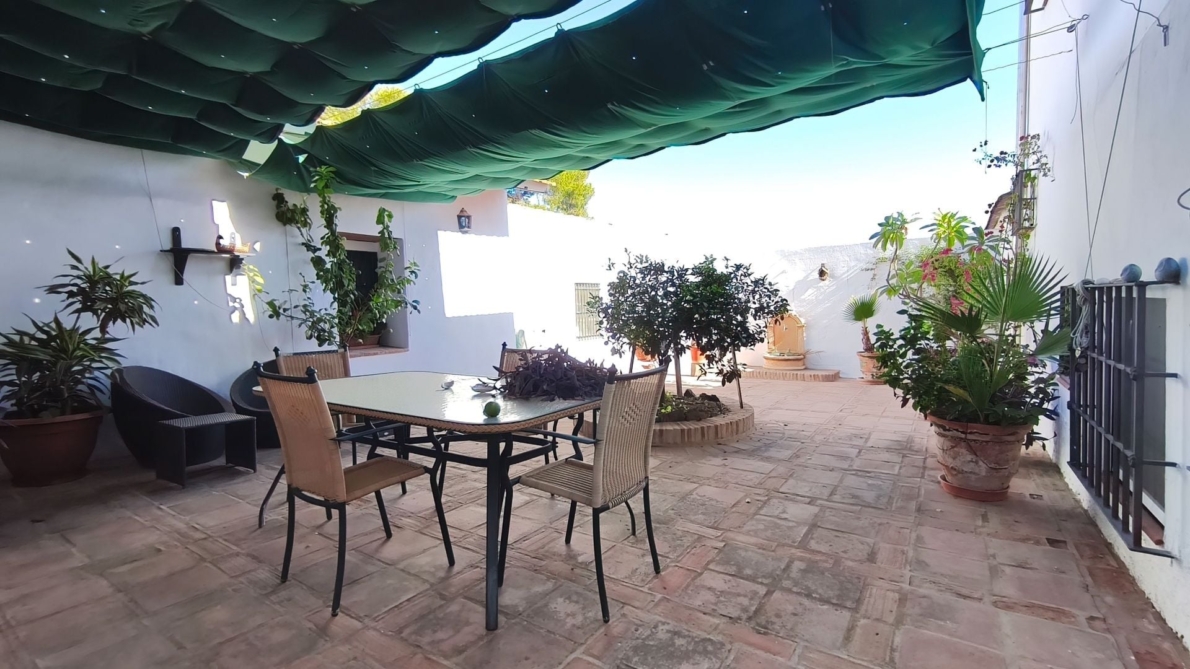 Finca for sale in Campanillas