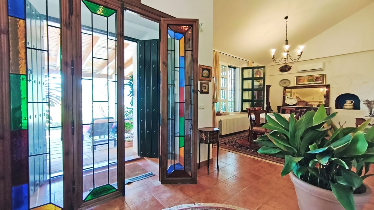 Finca for sale in Campanillas