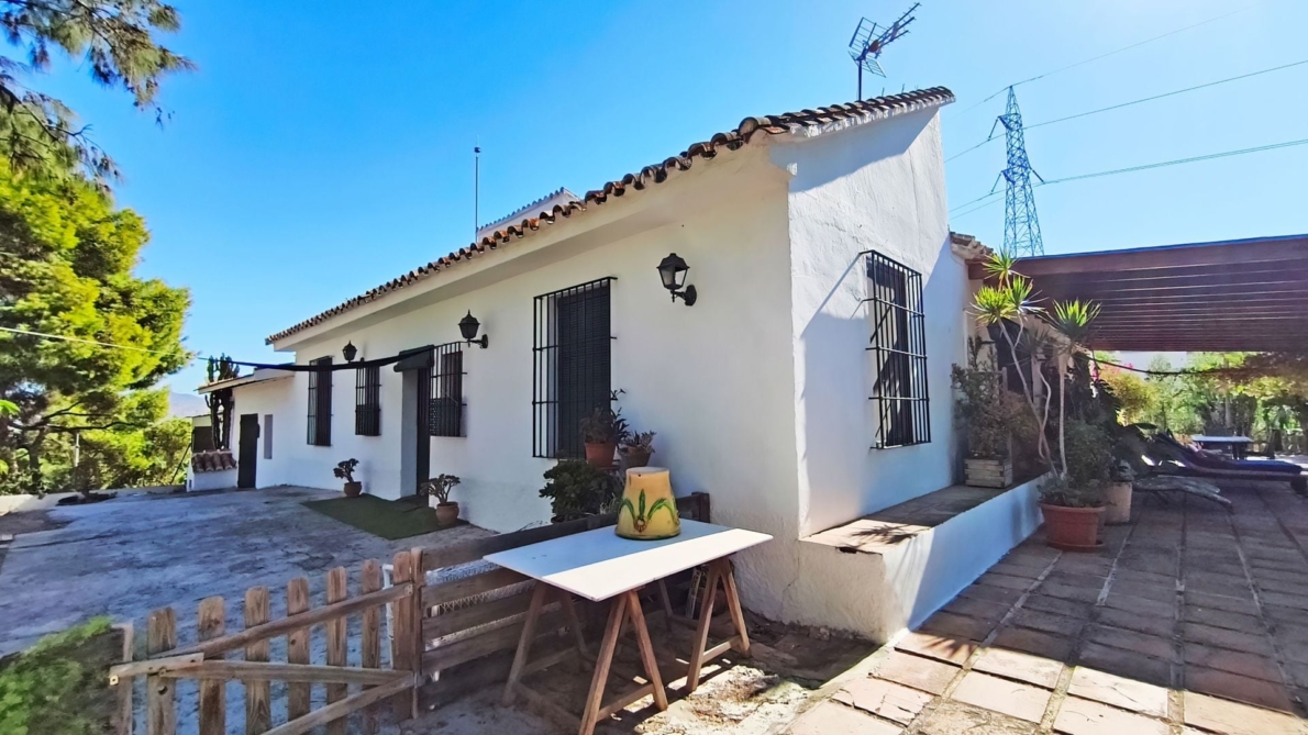 Finca for sale in Campanillas