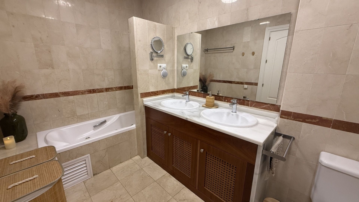 DP-52-TH5502712-20 Townhouse for sale in Lauro Golf