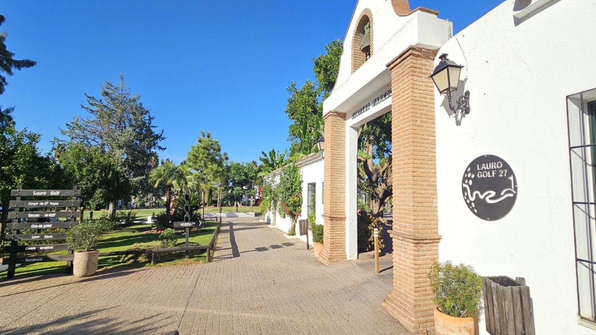 DP-52-TH5502712-42 Townhouse for sale in Lauro Golf